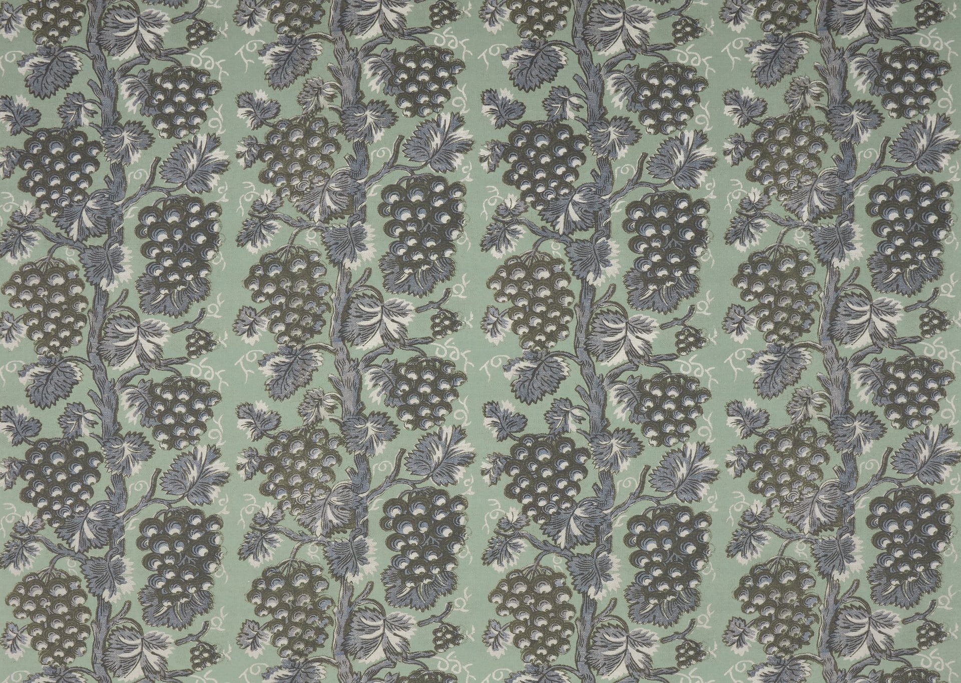 Harcourt  - Laize: 131 cm / 51,57 inch