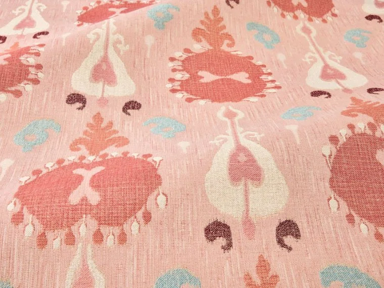 Tissus Distressed damask-Carnation-T0739003 Pierre Frey