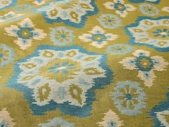 Floral tile